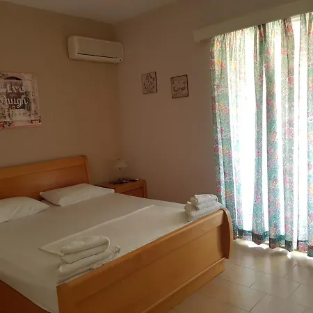 Glyfada Maisonette 60