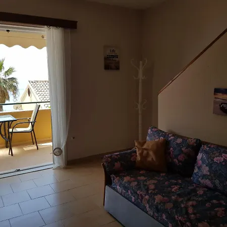 Glyfada Maisonette 60 *